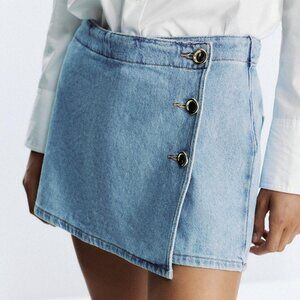ZARA CROSSOVER BUTTON DENIM SKORT